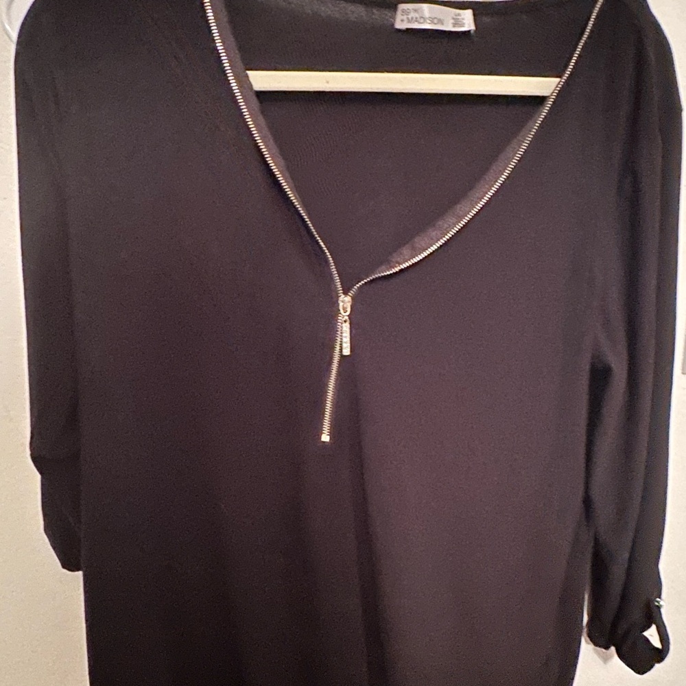 89th & Madison Black 3/4 Sleeve Long Tee